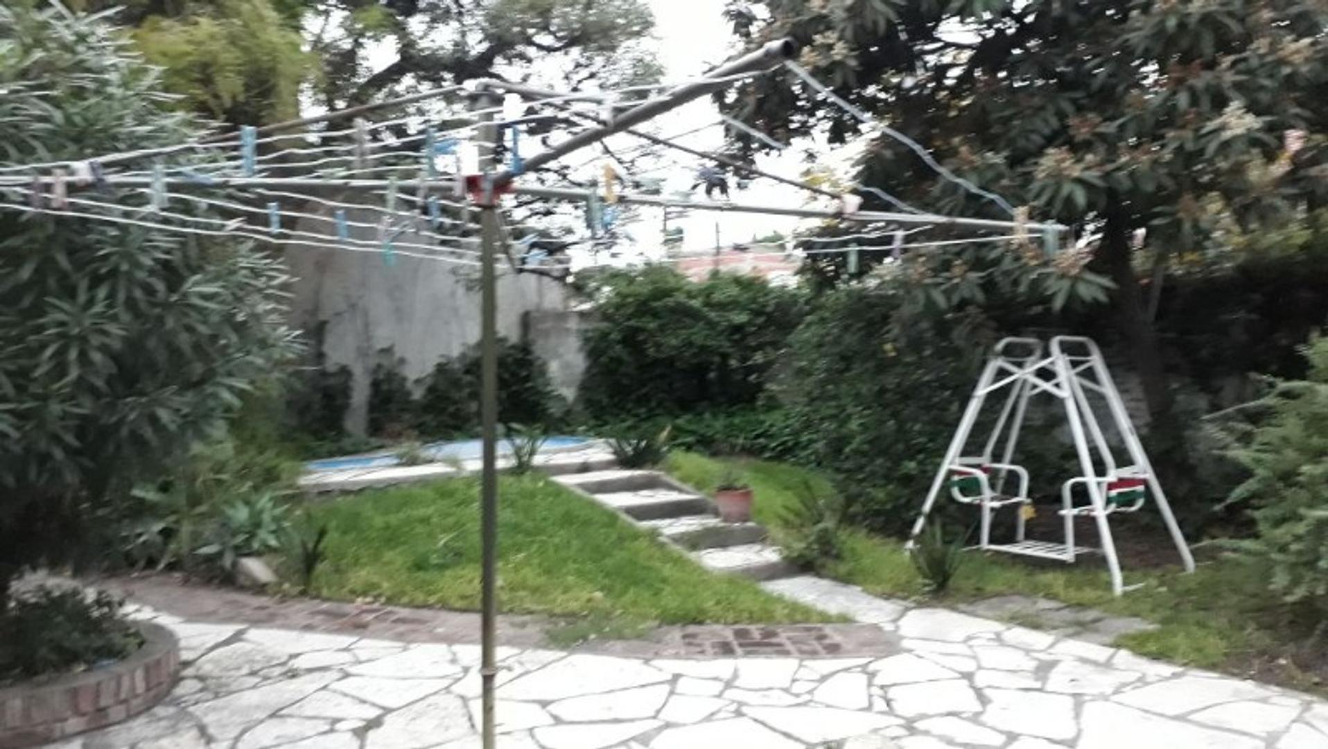 CHALET SOBRE LOTE DE 340 MTS2