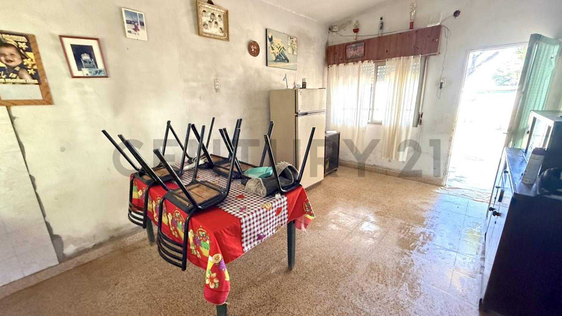 Casa 3 ambientes con 1 baño