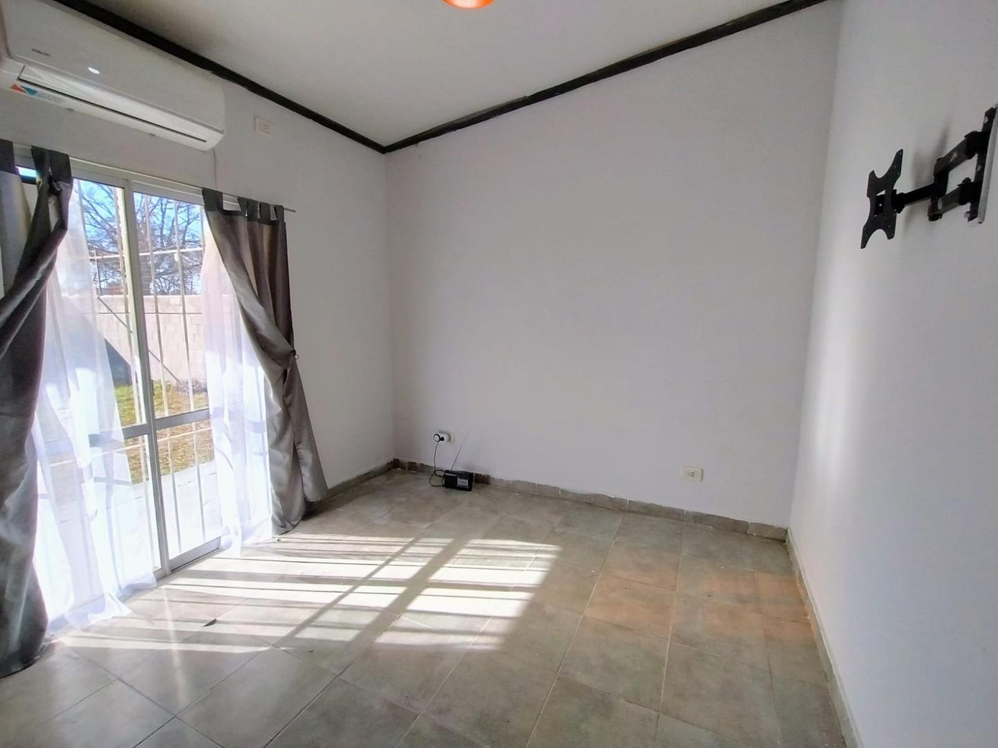 Casa 6 ambientes con 3 baños