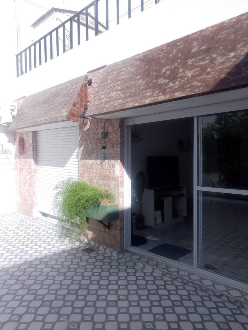 VENTA CASA TIPO PH 3 AMB CON PATIO Y TERRAZA EN POMPEYA