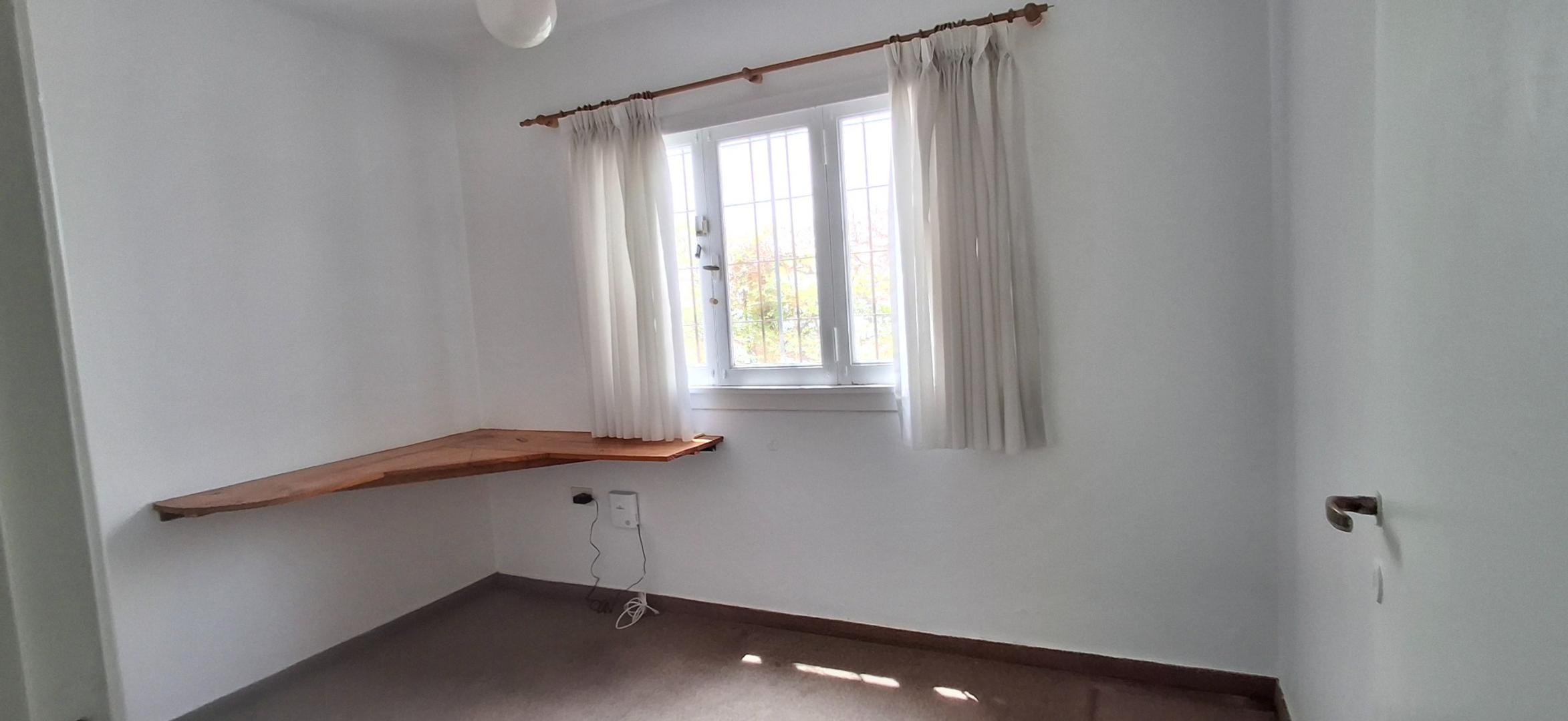 Casa 3 ambientes con 2 baños