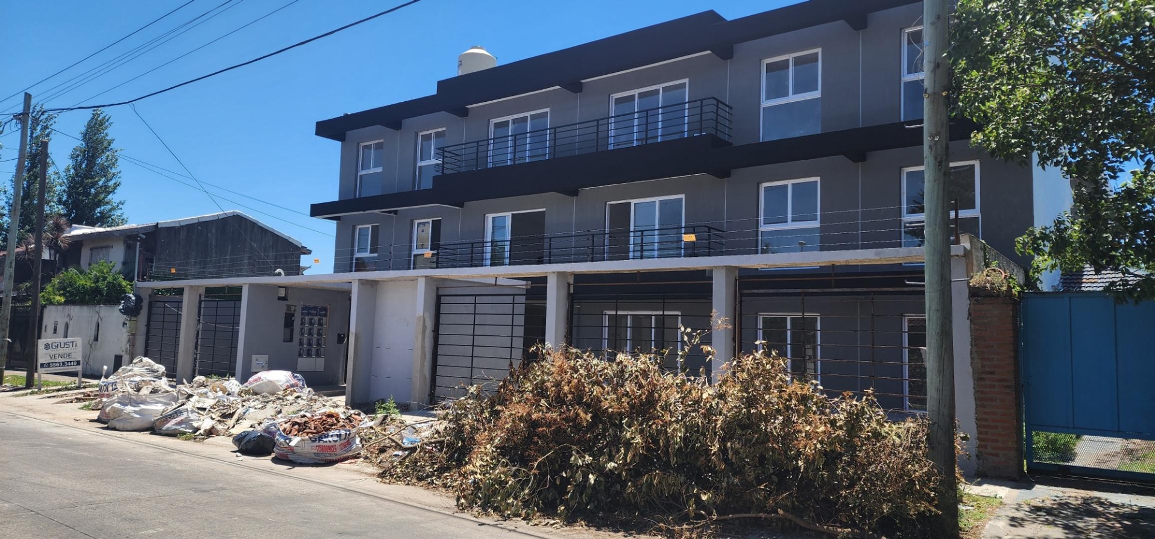 Nicasio Oroño 1841 , Piso 1