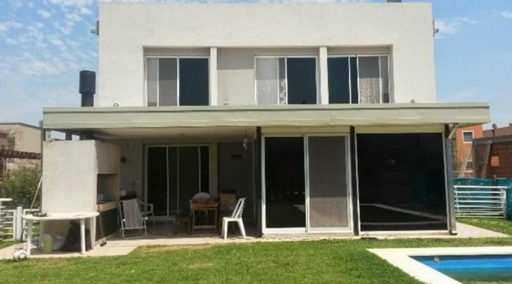 Alquiler casa mod. 3 dormitorios jardin y pileta  AMUEBLADA