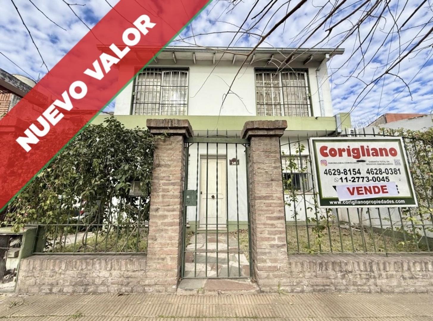 Casa 4 ambientes en muy buena ubicación.