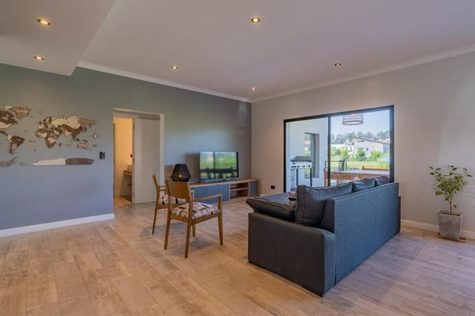 Casa en Venta con 7 cocheras