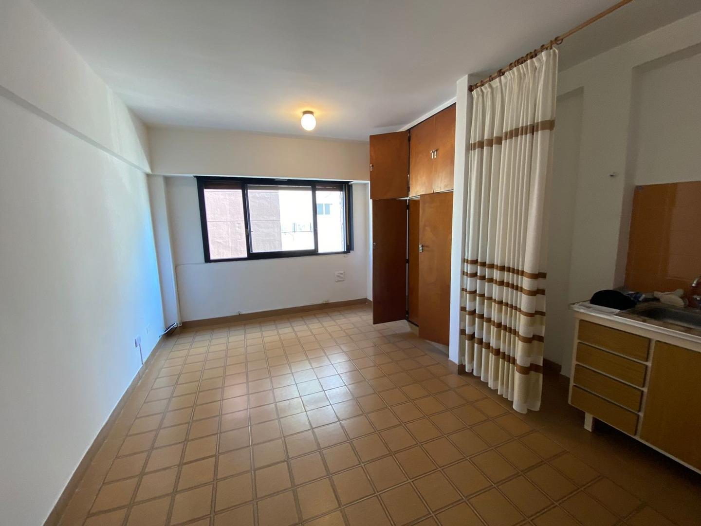 Departamento en Alquiler en Ramos Mejia, $ 370.000