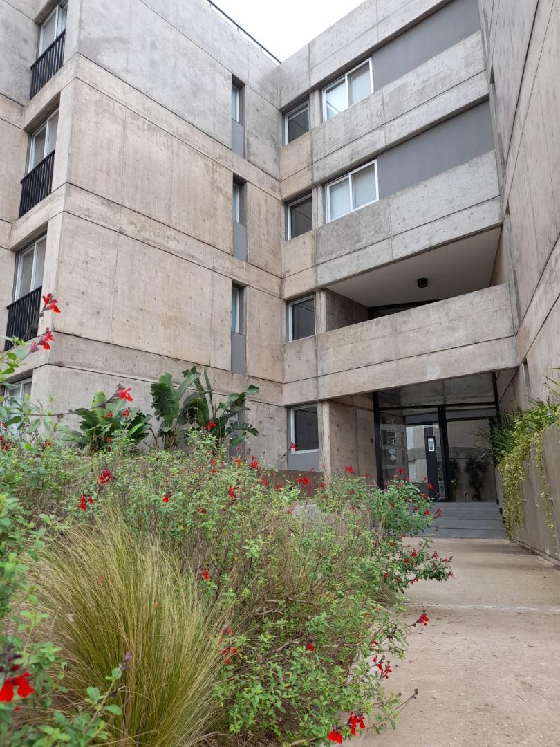 OCHO SAUCES VENTA 1 dormitorio con cochera