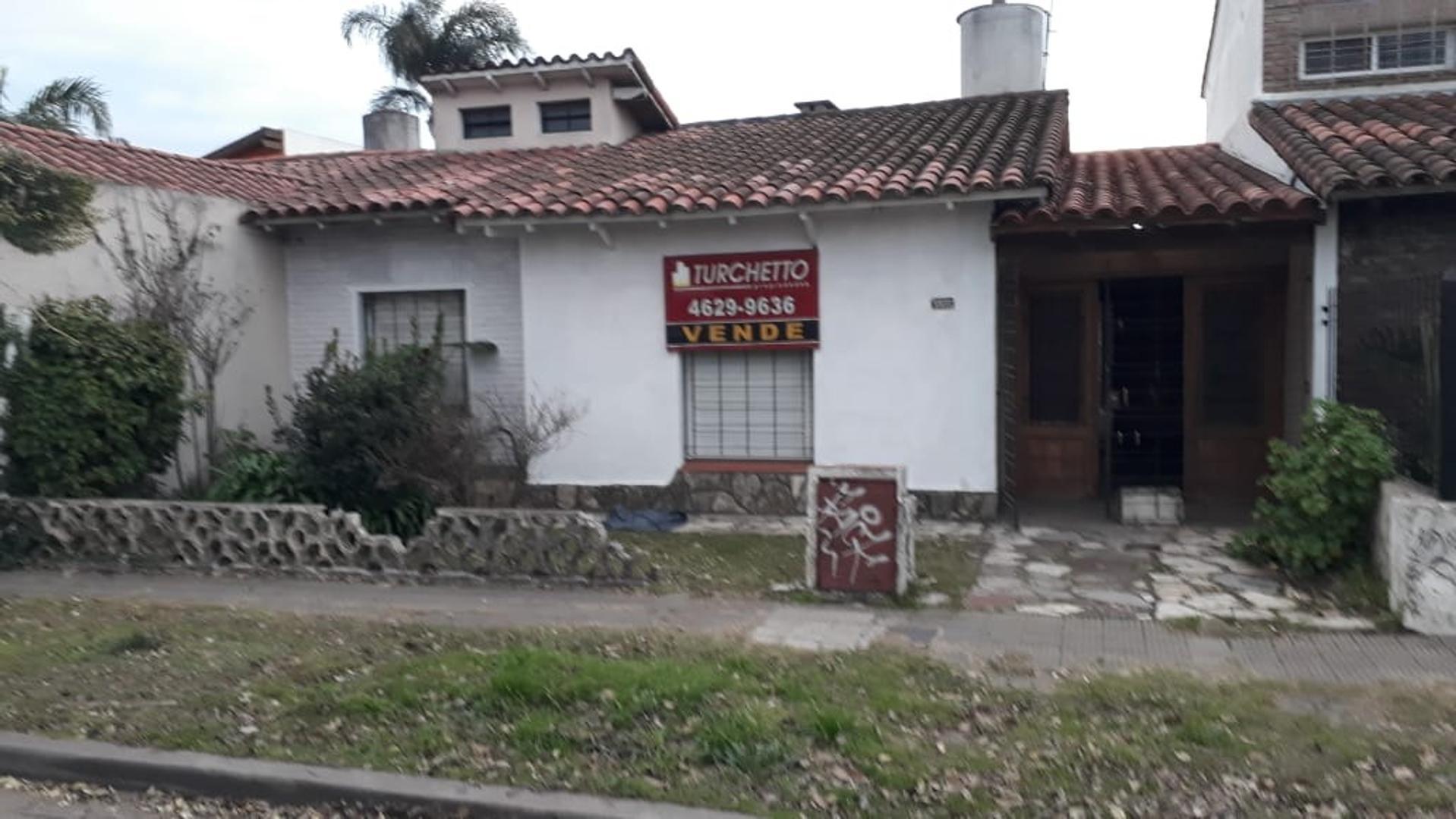 CHALET DE 3 DORMITORIOS CON JARDÍN