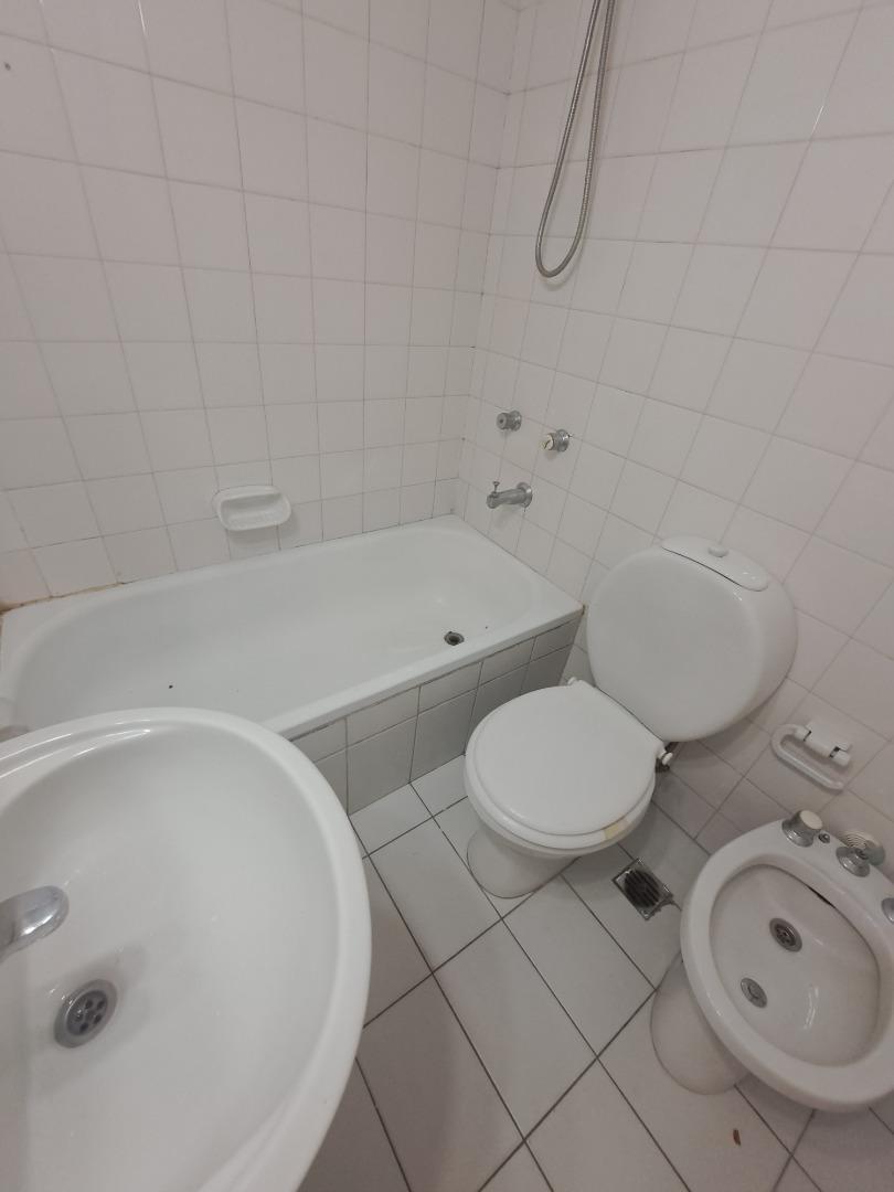 Venta Quilmes ctro. Depto. 2 amb.