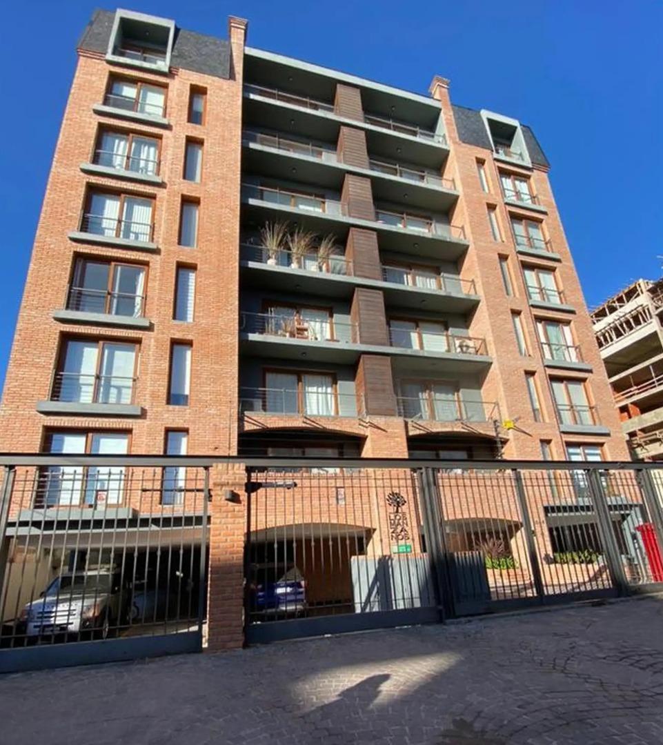 Venta departamento 2 ambientes con cochera