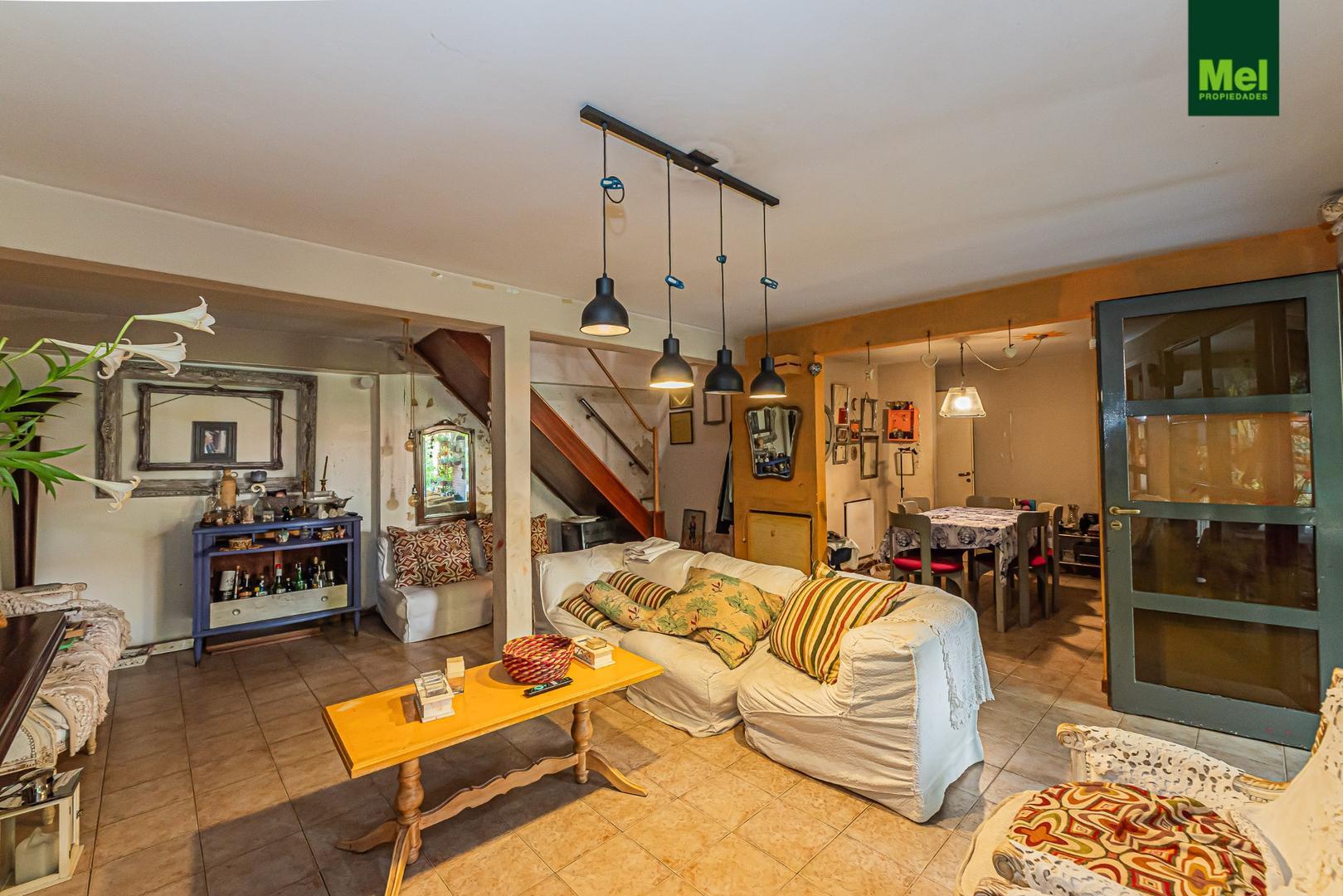 Casa 4 ambientes con 3 baños