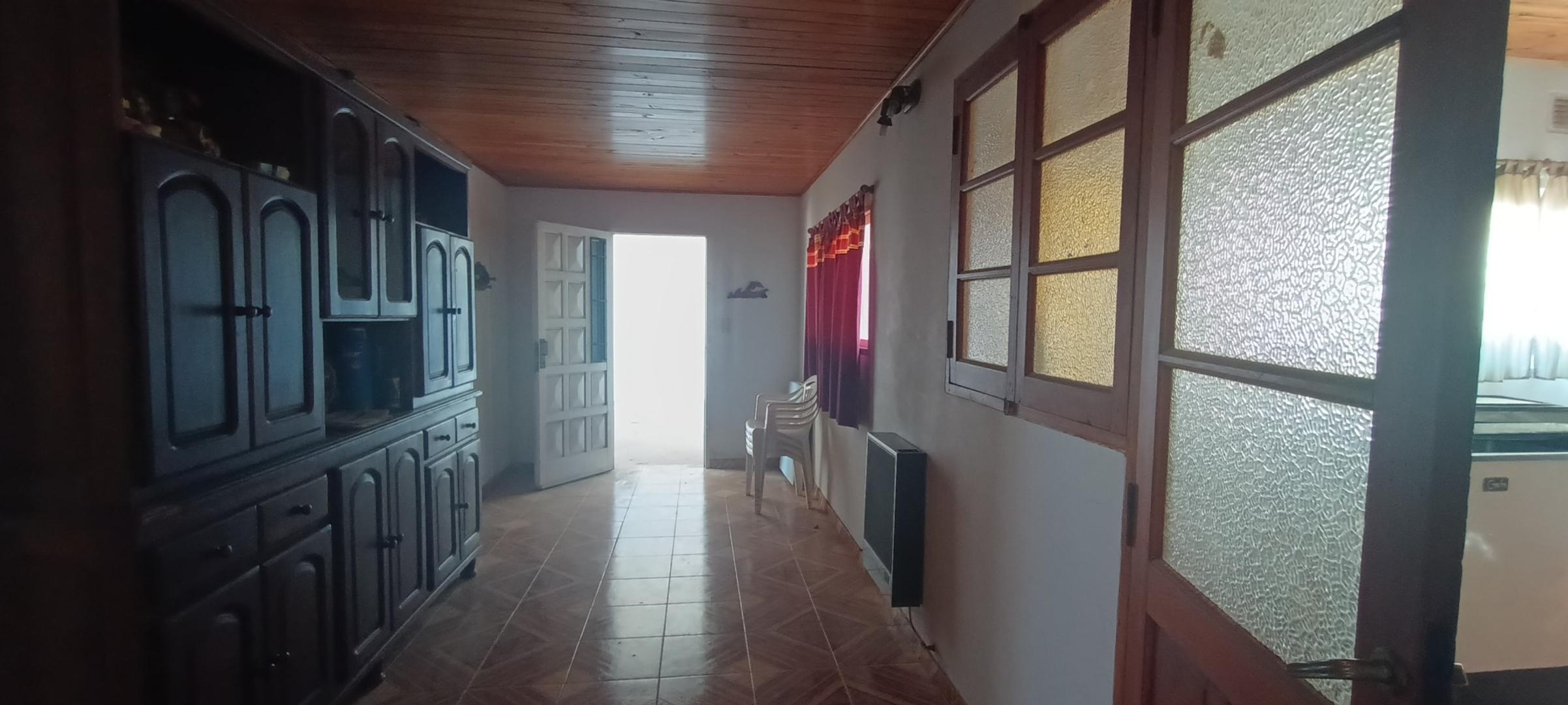 Casa 4 ambientes con 1 baño