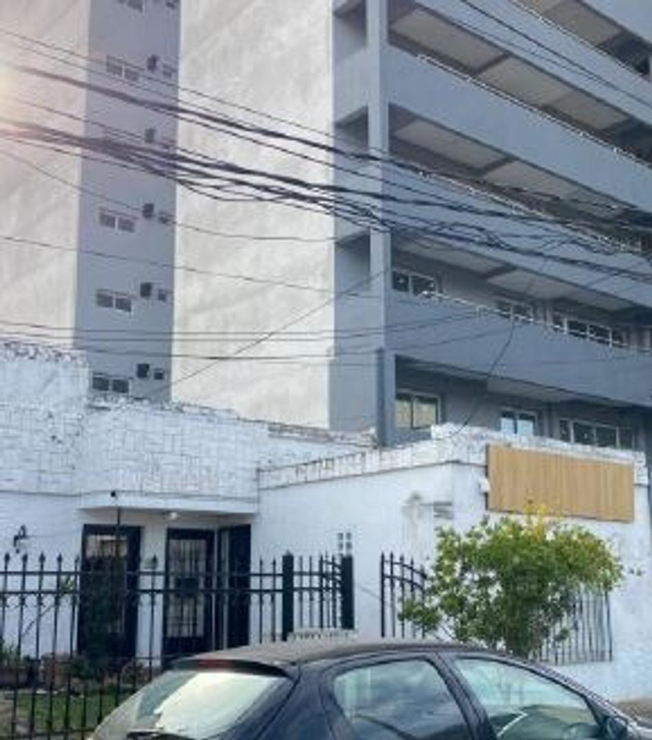 Domingo Faustino Sarmiento 1100