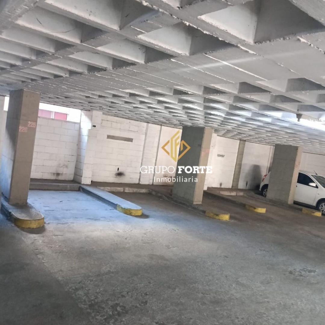 Cochera en Venta con acceso Ascensor