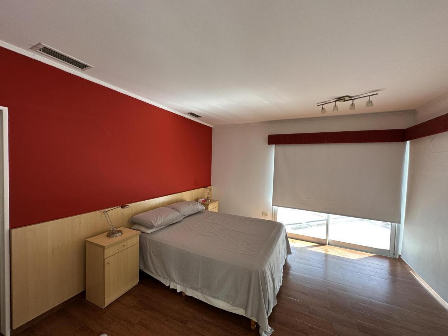 Casa 6 ambientes con 2 baños