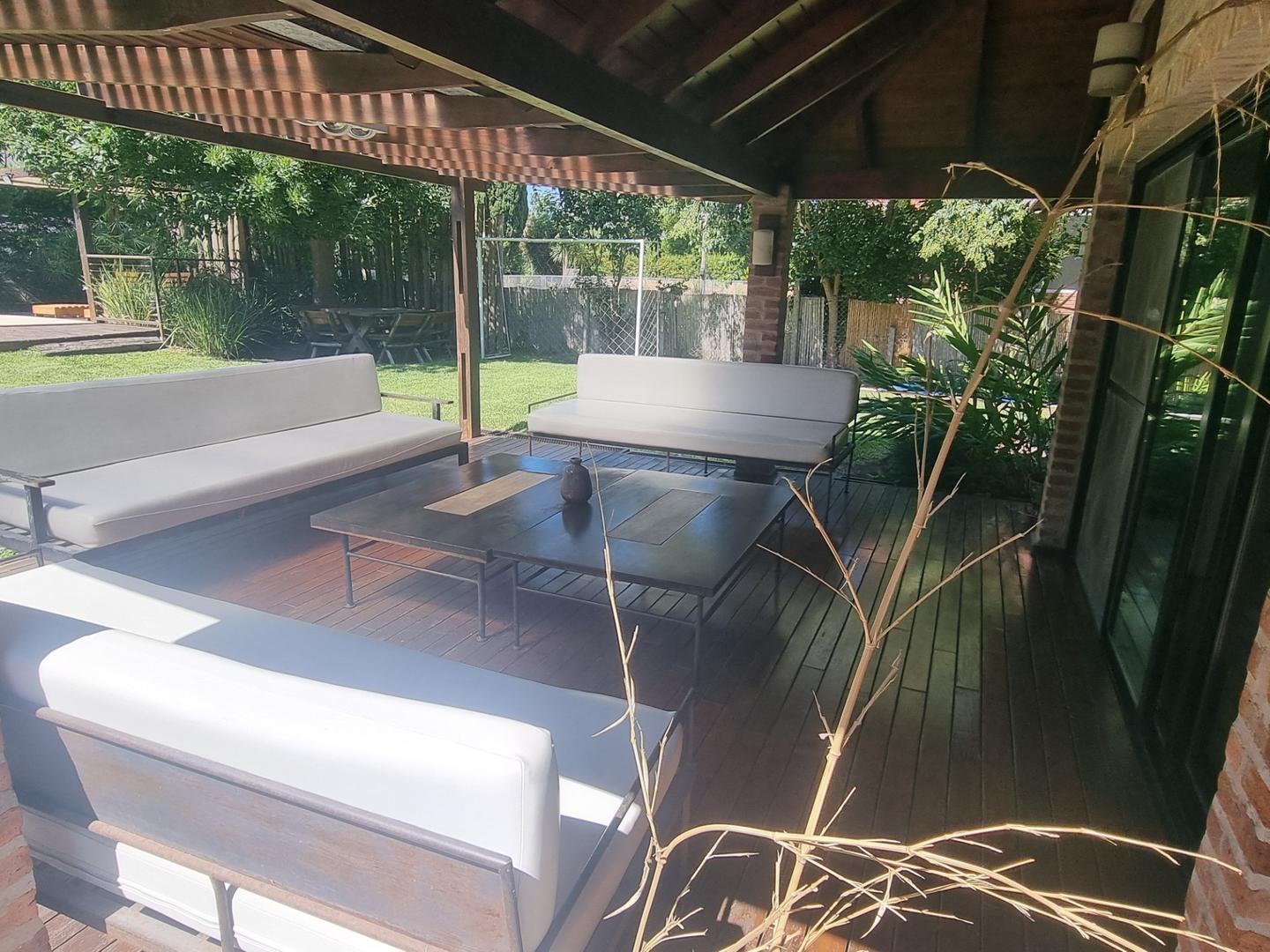 Casa en Venta en Campos De Alvarez, USD 380.000