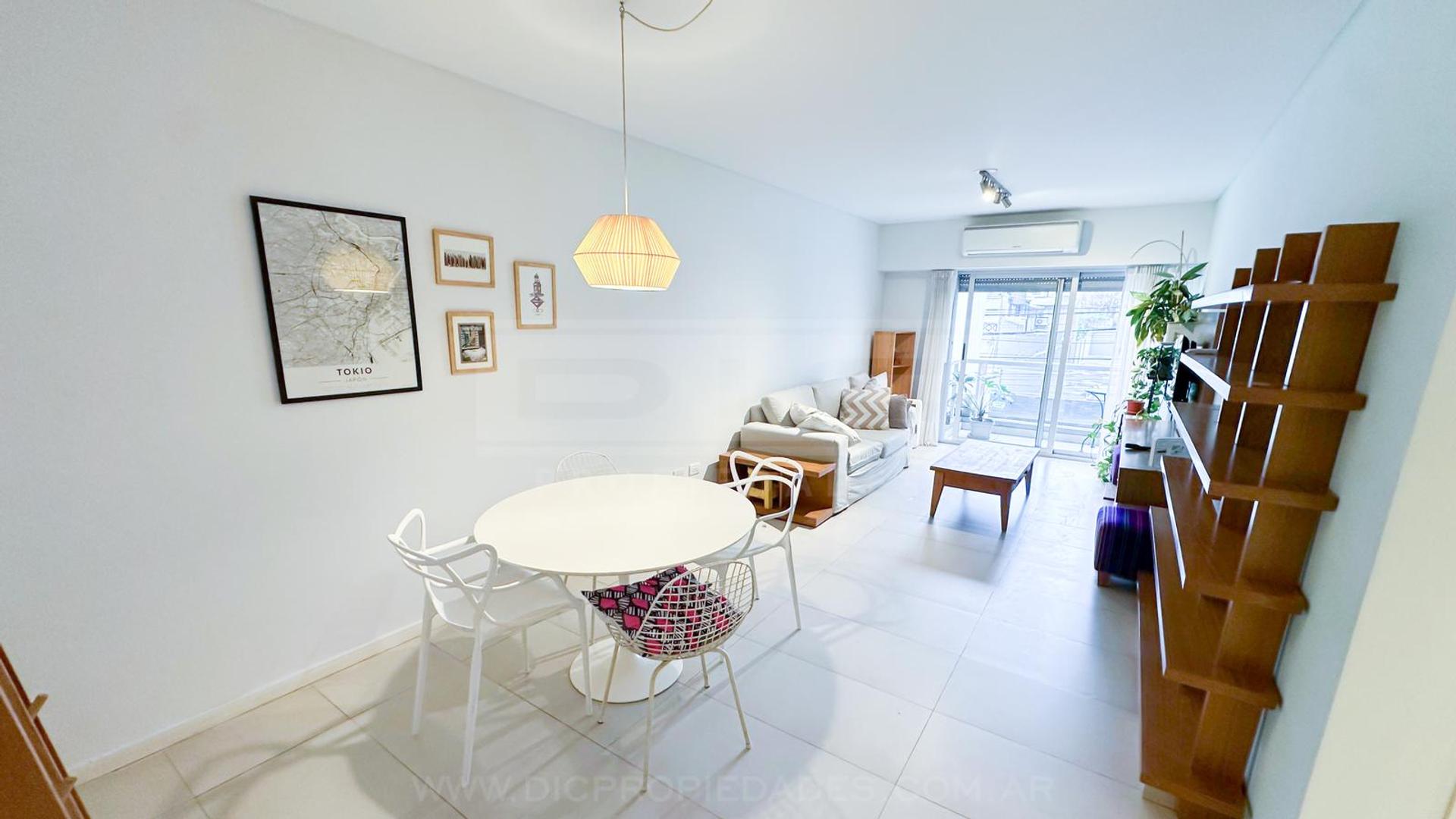 Cordoba  al 2500 entre Entre Rios y Ricardo Gutierrez