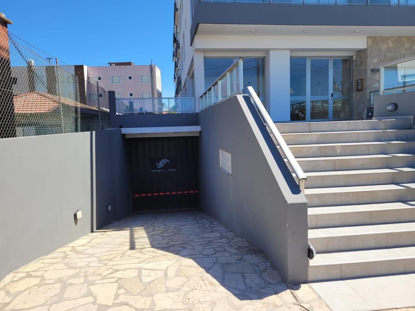 Avenida Costanera 749 , Piso 1