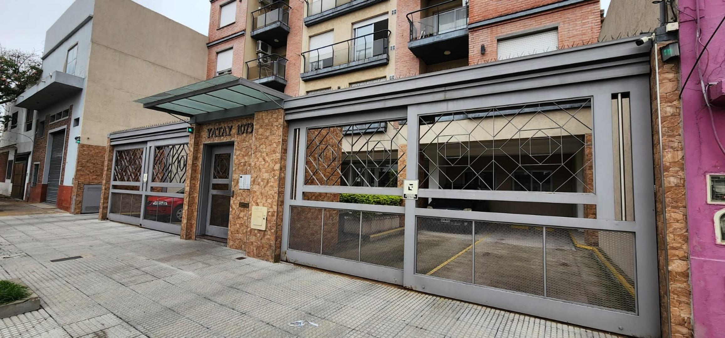 Departamento 4 ambientes con cochera y baulera Moron