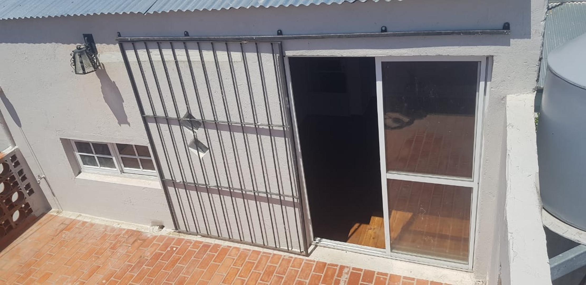 Depto Tipo Casa en Venta con 1 cocheras