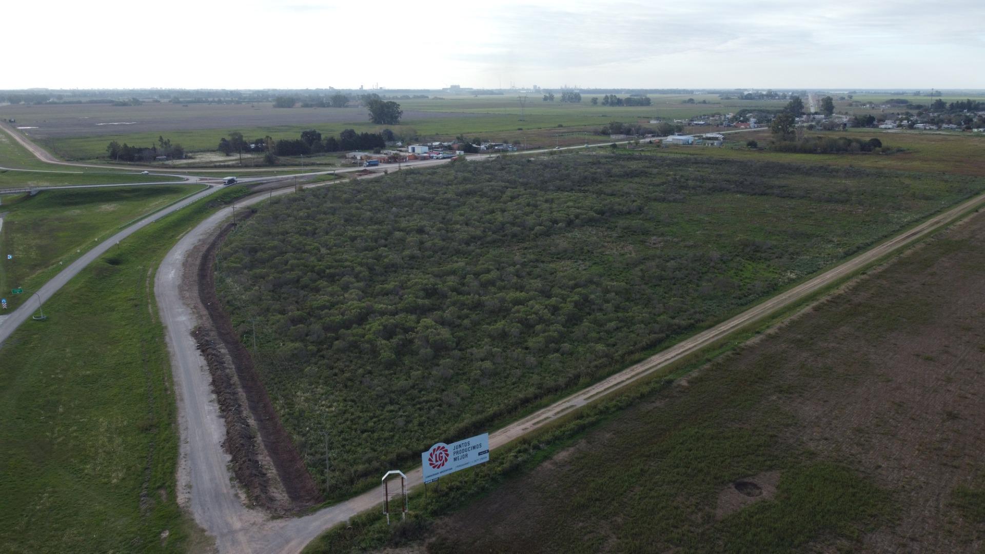 Ingreso a Estacion Sanchez Sobre Pavimento