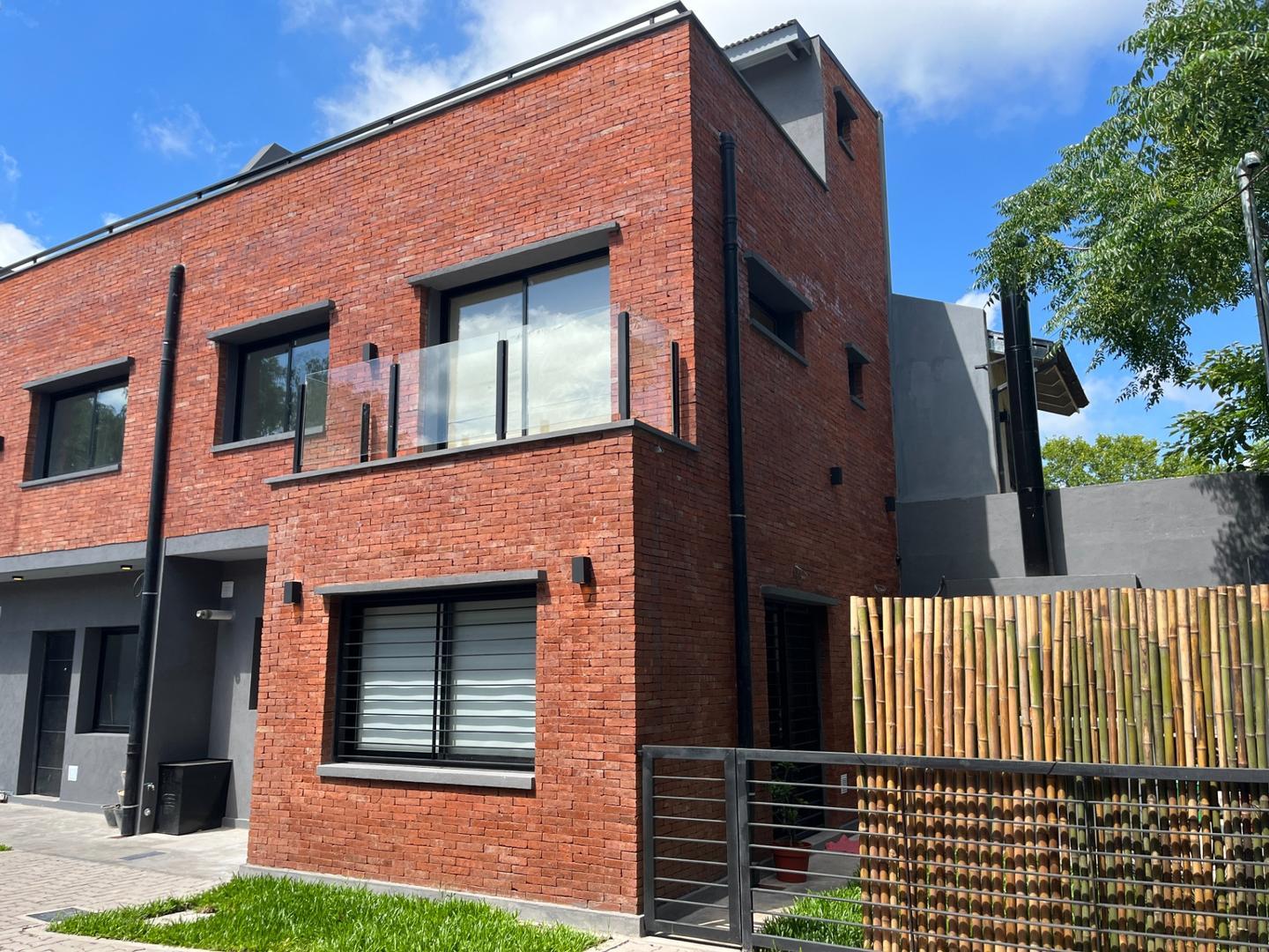 Casa en Venta en Adrogue, USD 135.000