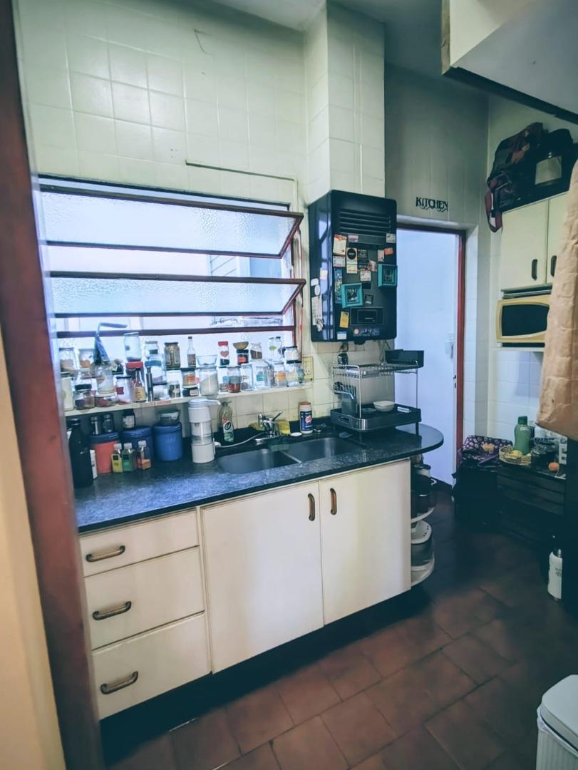 3 AMBIENTES CON DEPENDENCIA, MUY LUMINOSO. NO PAGA EXPENSAS!