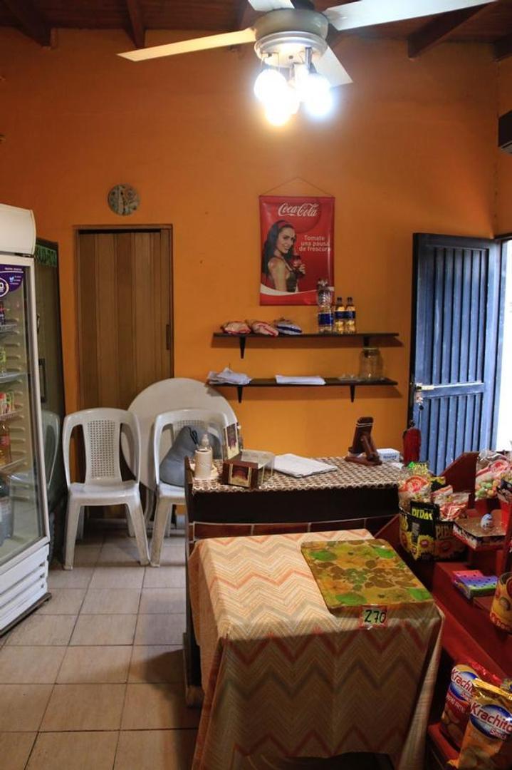 CASA SOBRE LOTE DE 8.66 X 43 EXCELENTE UBICACION