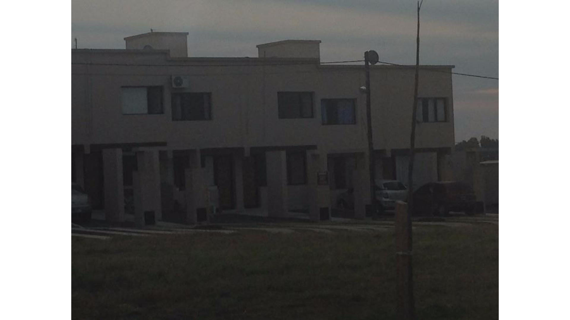 Depto Tipo Casa en Venta en Diamante, USD 95.000