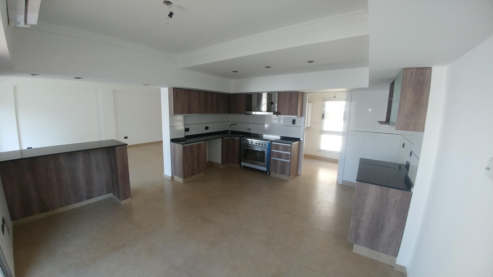 Departamento en Alquiler con 2 cocheras