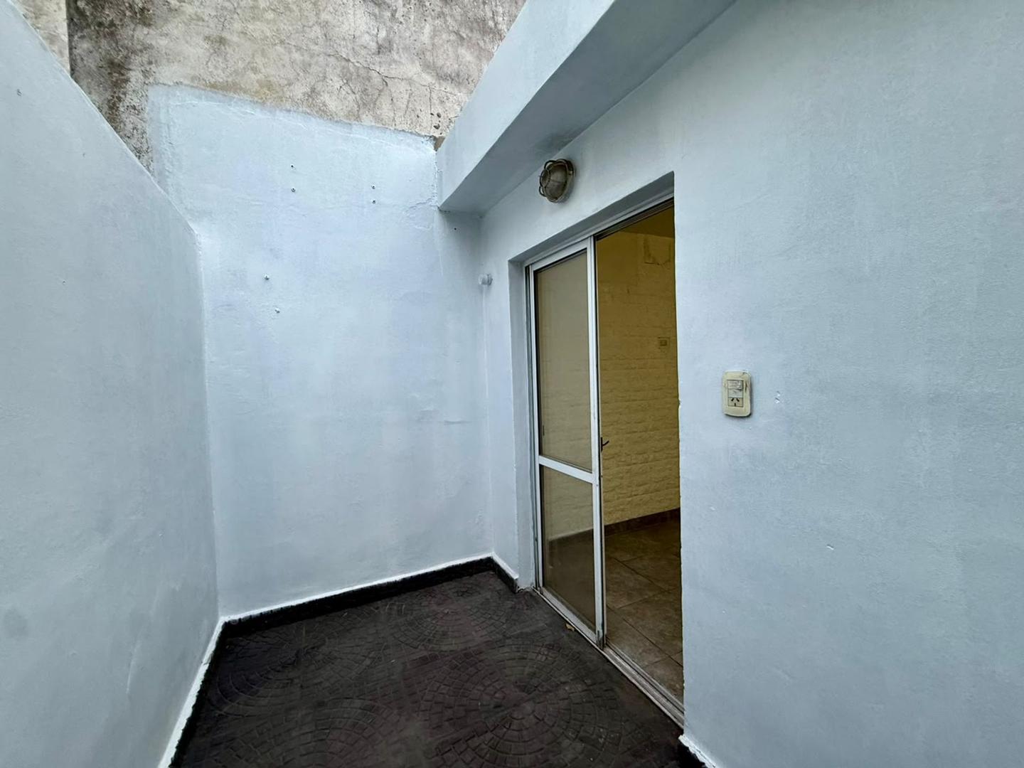 DEPARTAMENRTO  EN ALQUILER CASTELAR