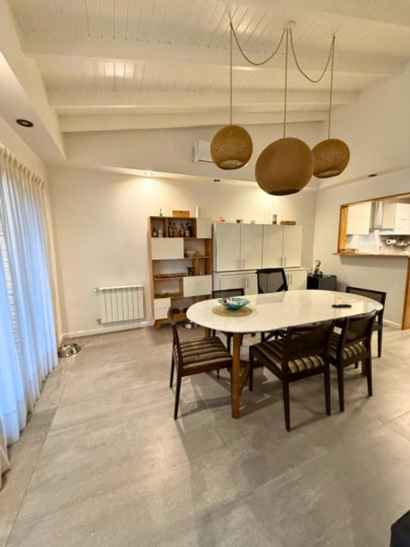 Casa 5 ambientes con 5 baños