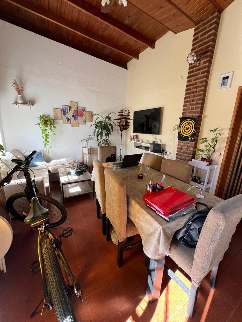 Depto Tipo Casa en Venta con 1 cocheras