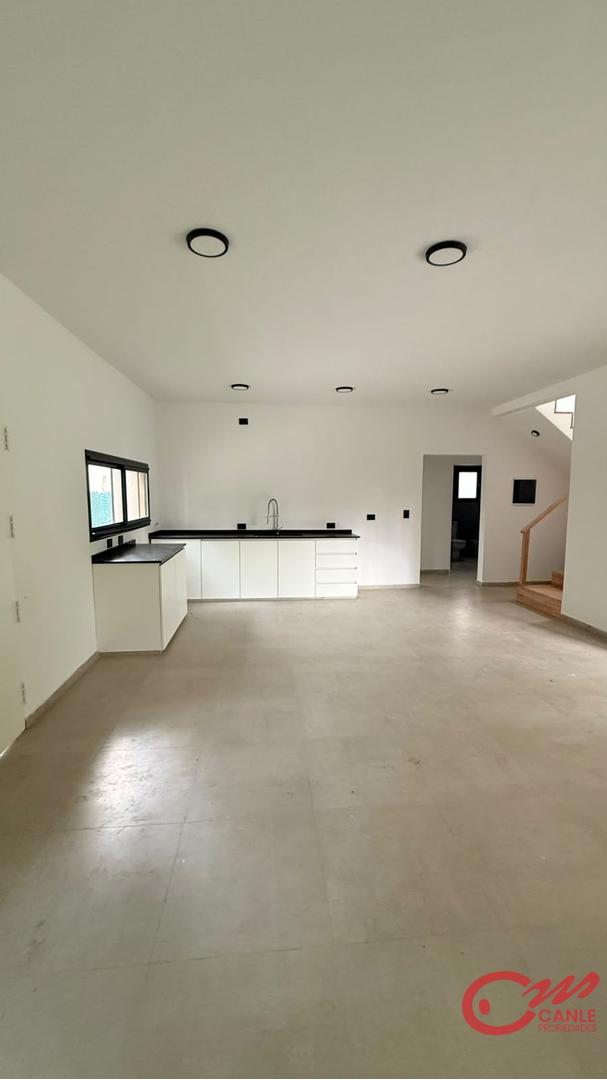 Casa en Venta en Barrio el Cazador, USD 270.000