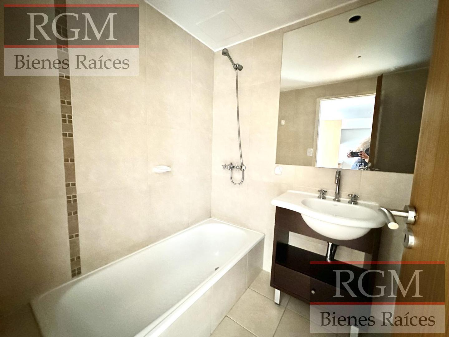 Departamento en Venta en Abasto, USD 125.000