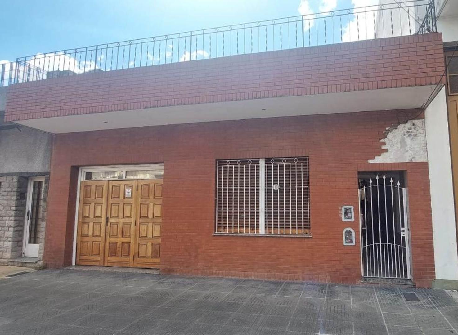 CASA PARA 2 FAMILIAS S/LOTE 8.66 X 49MTS