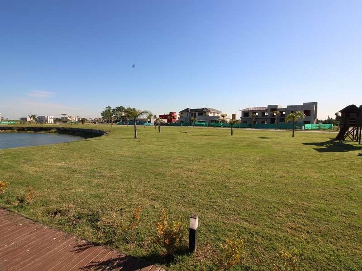 Terreno en Venta de 668,0 m2