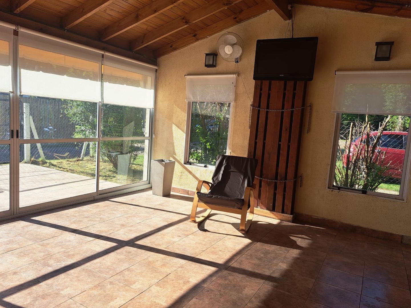 Casa en Venta con 3 cocheras