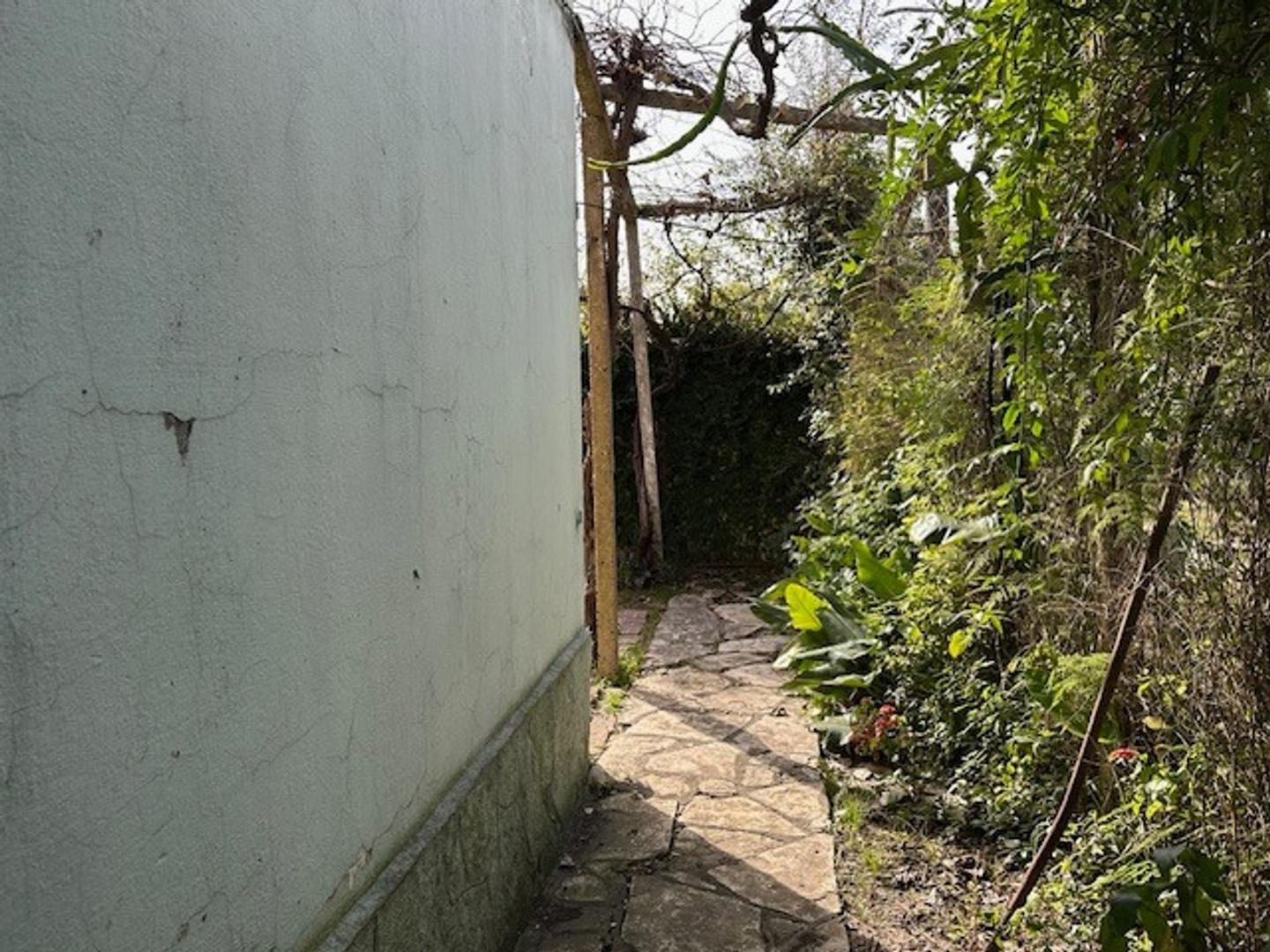 Lote de terreno con local en Don Torcuato