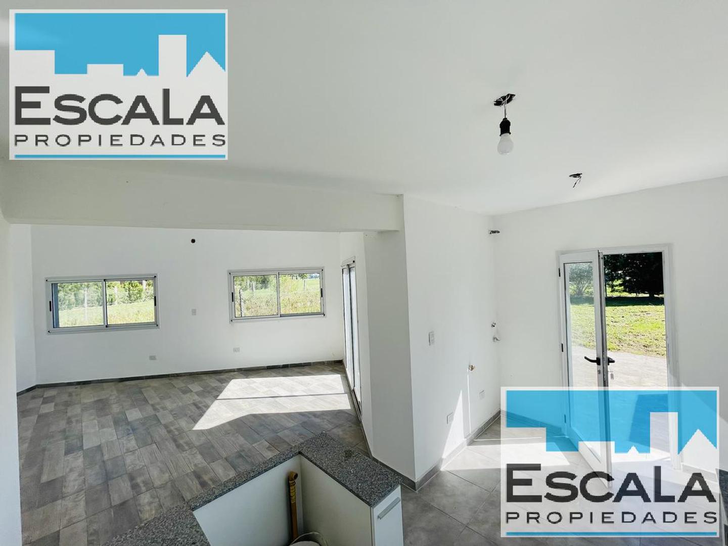 Casa en Alquiler con 1 cochera