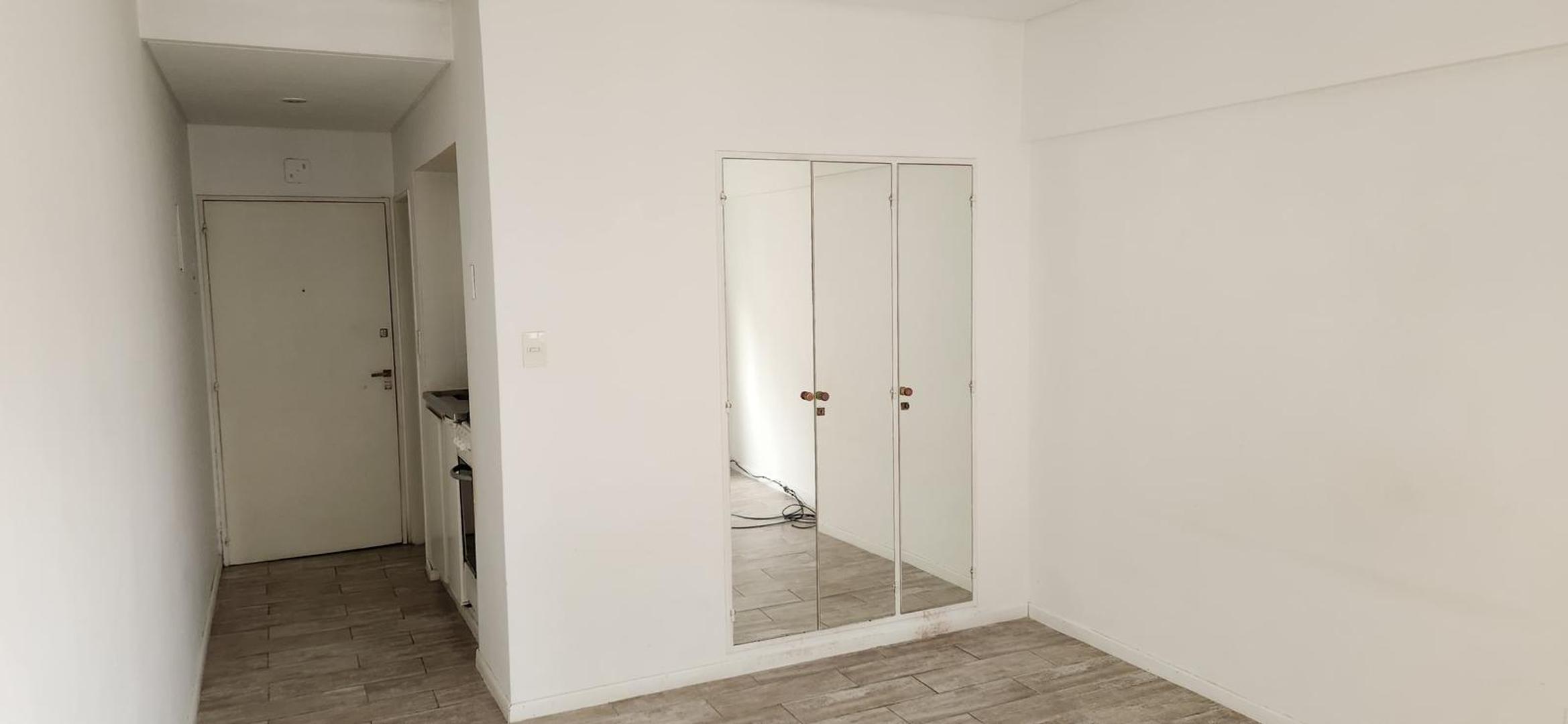 Monoambiente en Recoleta en venta, ideal para estudiantes o para percibir una renta.
