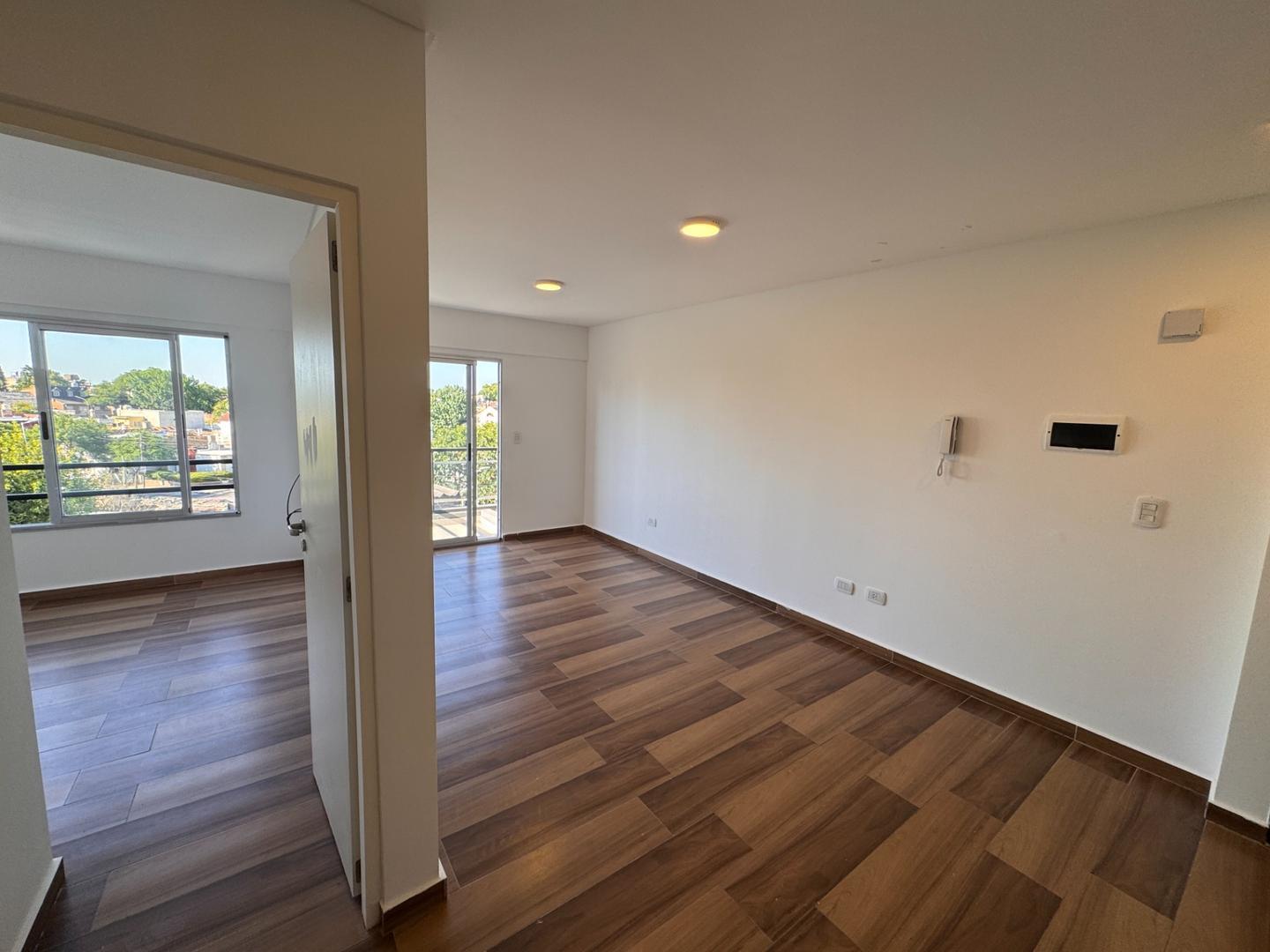 Alquiler 2 ambientes moron centro