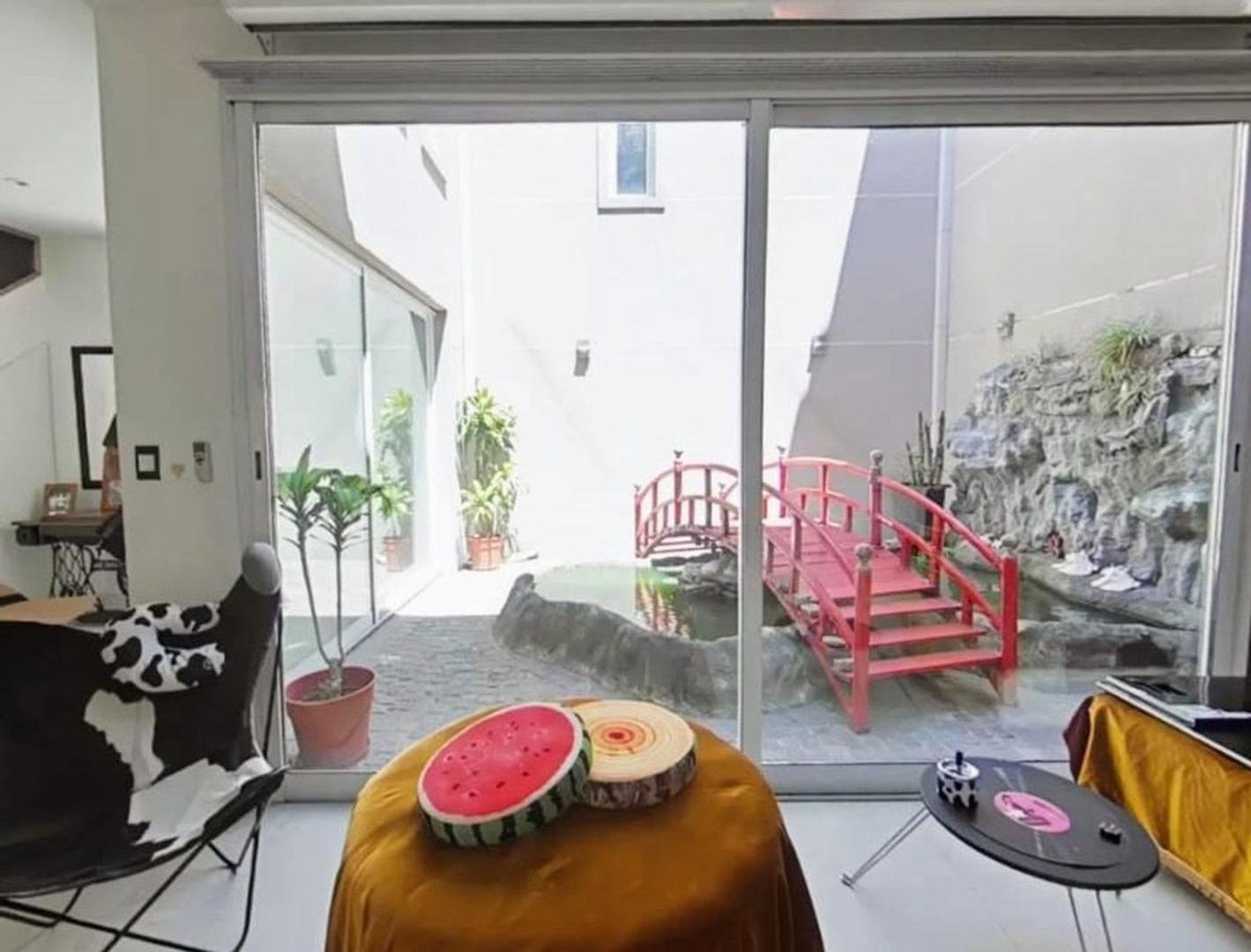 Casa 6 ambientes con 5 baños