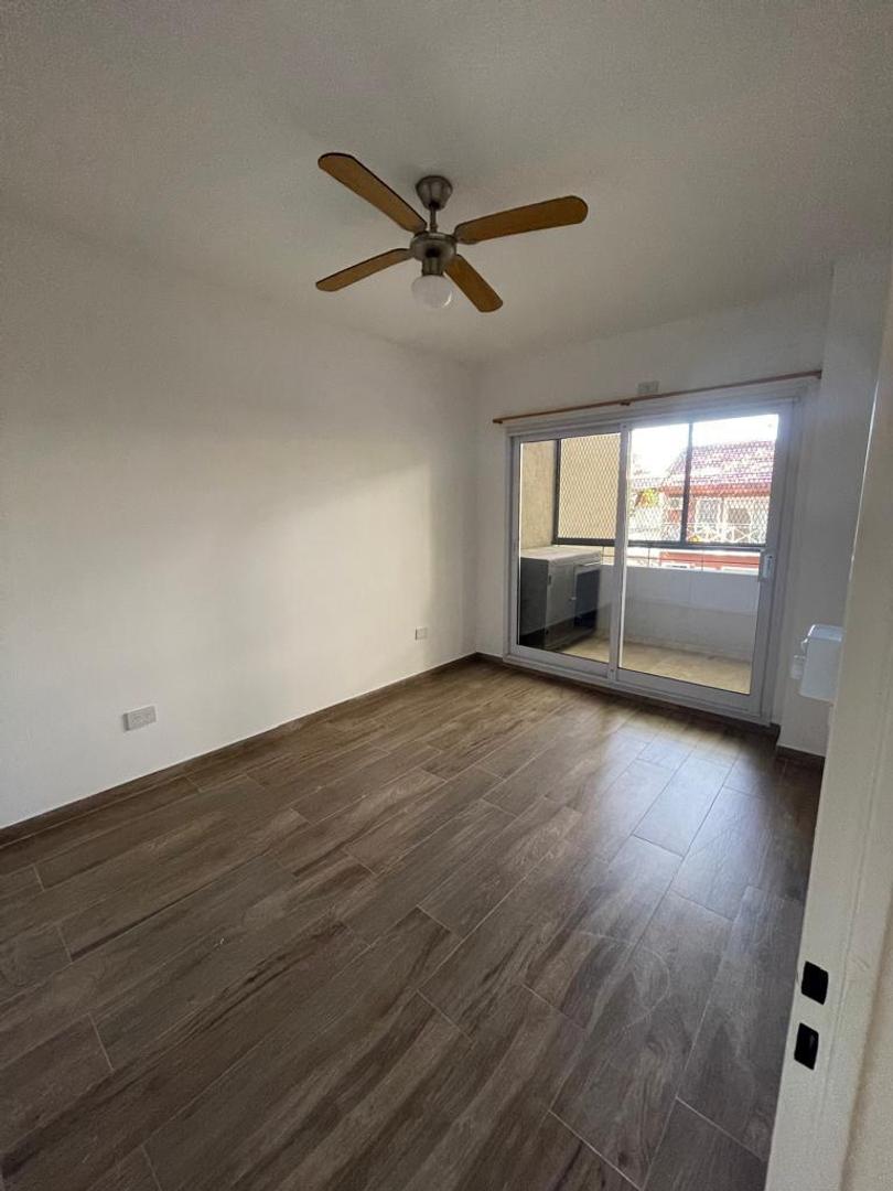 Departamento en Alquiler en Parque Chas, $ 1.350.000