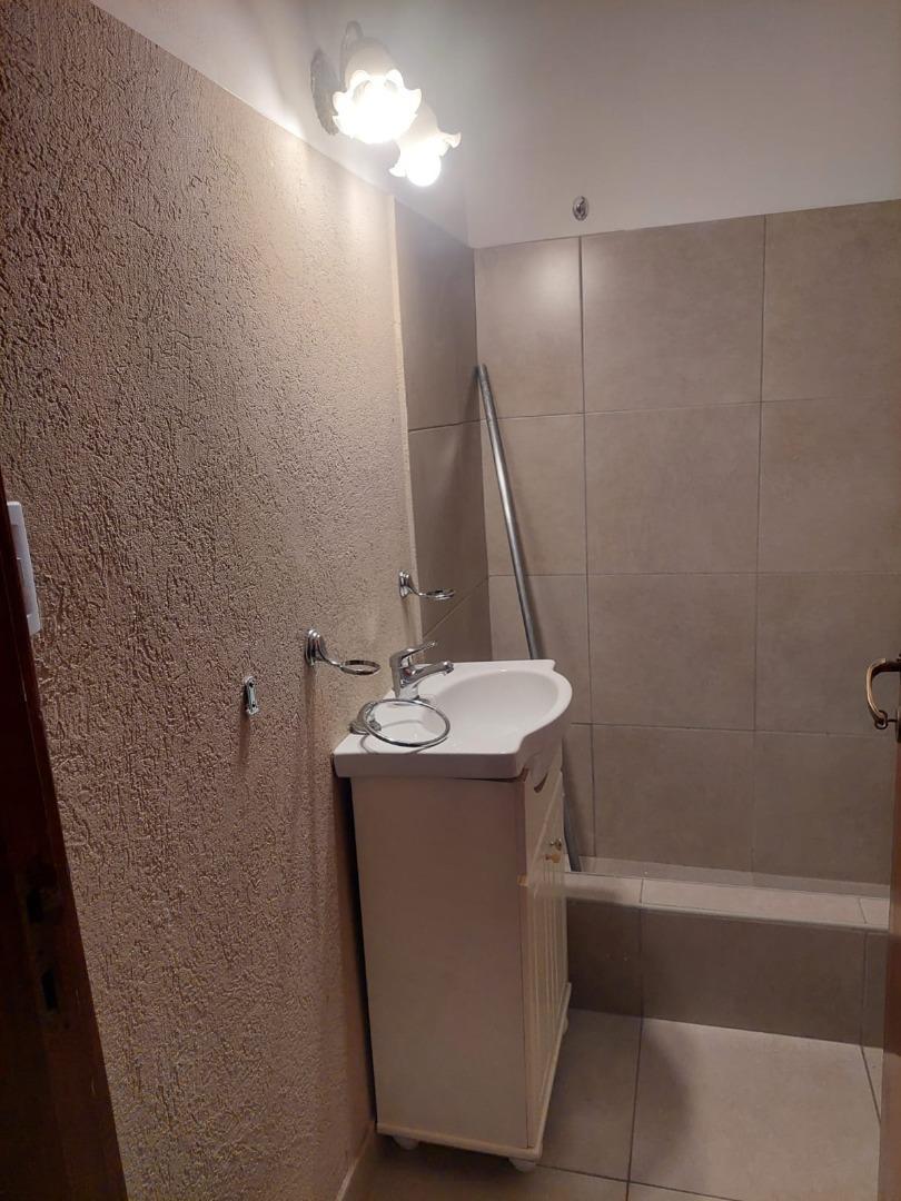 Casa en alqulier. SAN ISIDRO