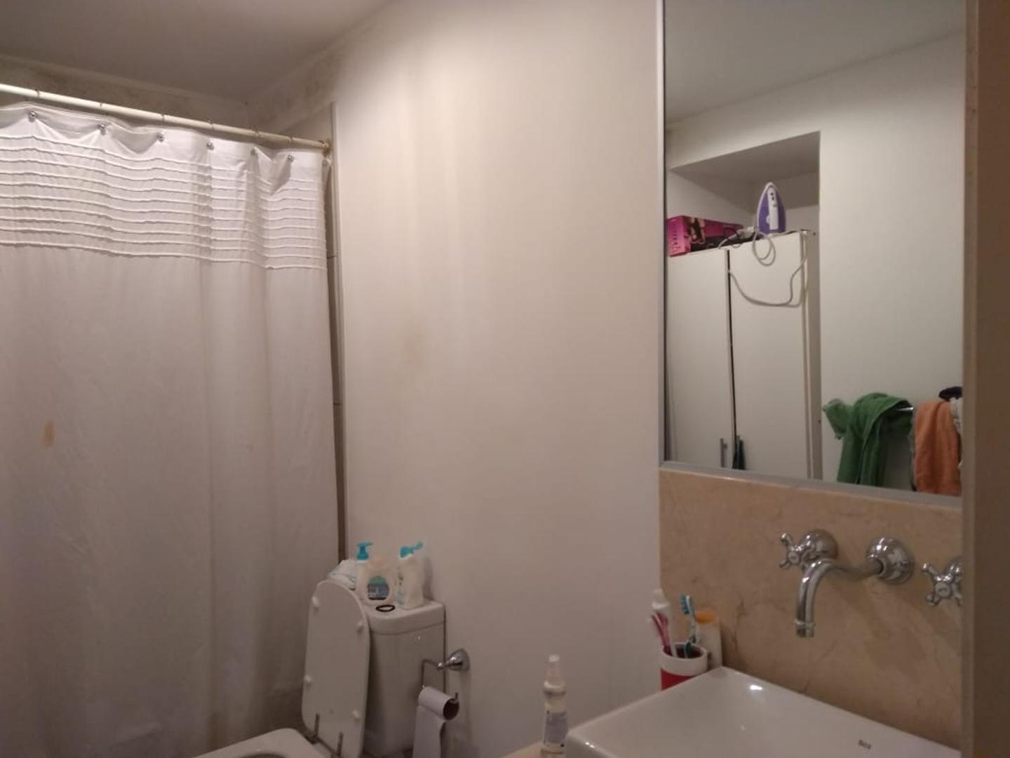 USD 800 ALQUILER ANUAL PB 2 AMB. Y MEDIO AL LAGO, C/COCH.