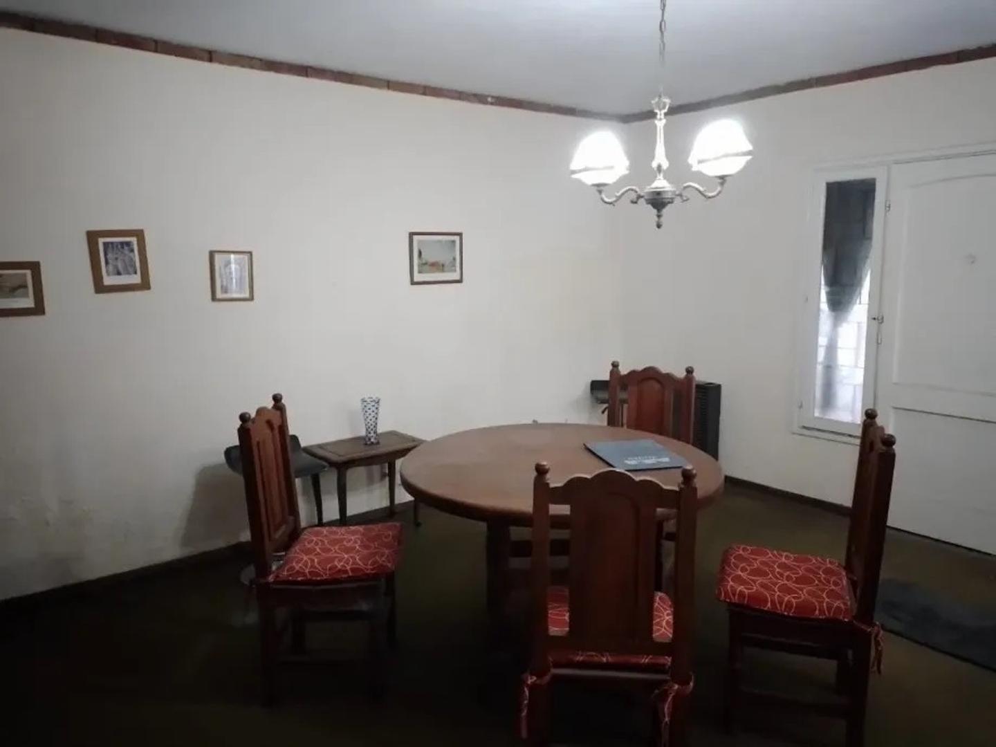 Depto Tipo Casa en Venta 40 años