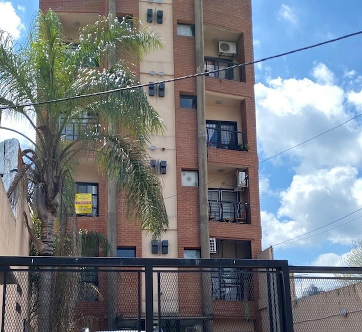 Amplio Departamento de 1 dormitorio en zona centrica