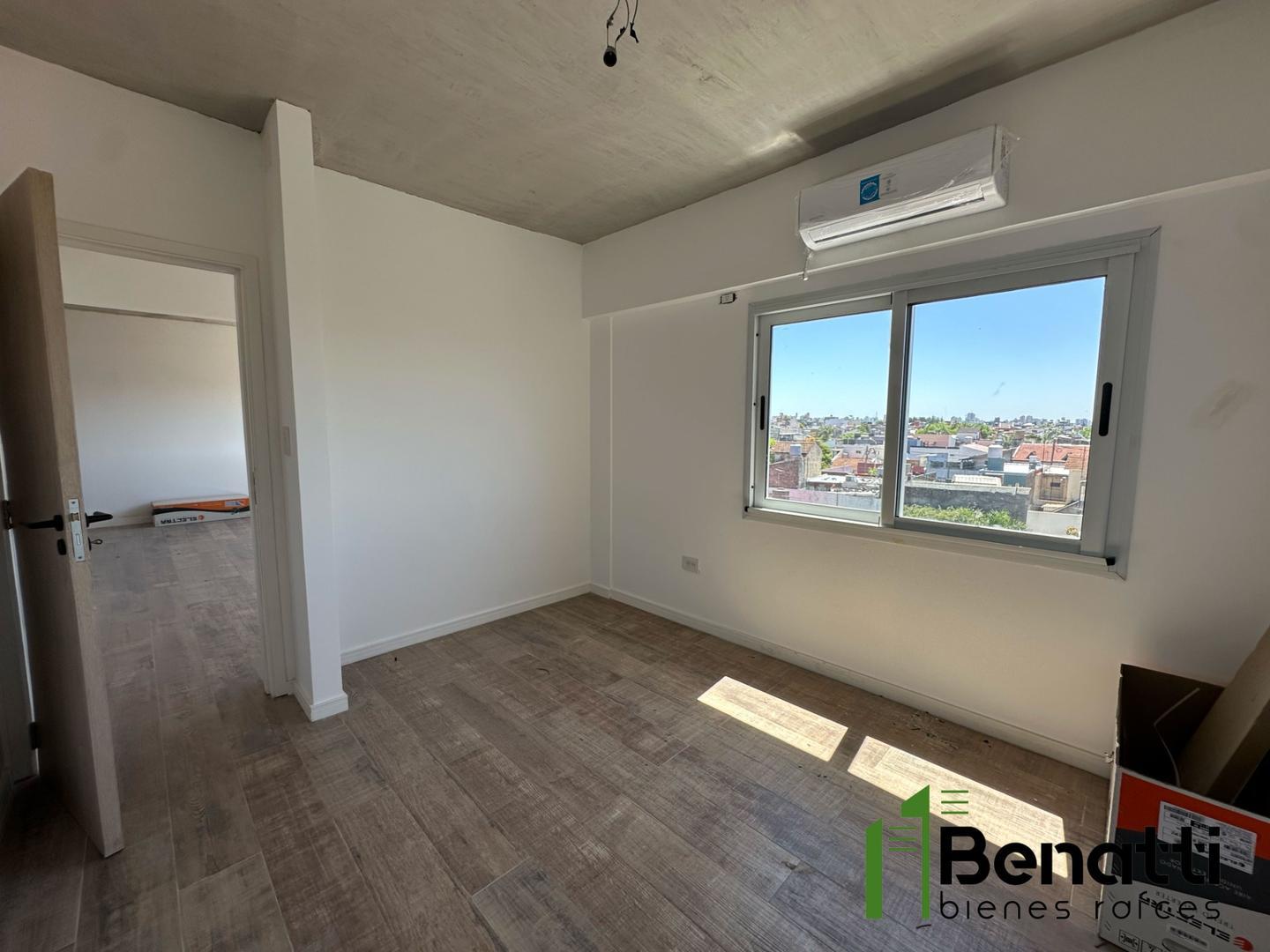 Departamento en Alquiler en Lomas Del Mirador, $ 690.000