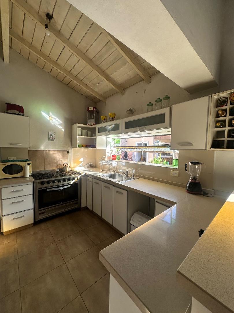 VENTA CASA 3 DORMITORIOS PADUA MERLO